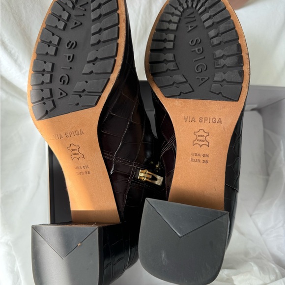 Via Spiga brown booties. Size 8. - Picture 7 of 9